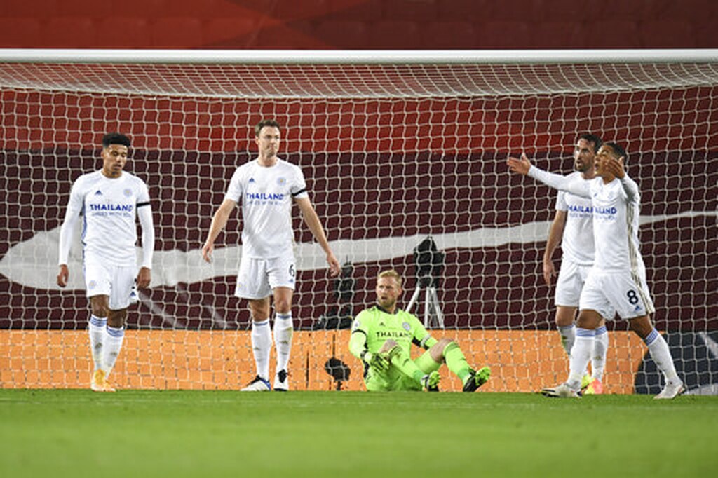 Μυθικό αυτογκόλ στο Λίβερπουλ-Λέστερ: «Κάρφωσε» τον Σμάιχελ ο Έβανς (video+photos)