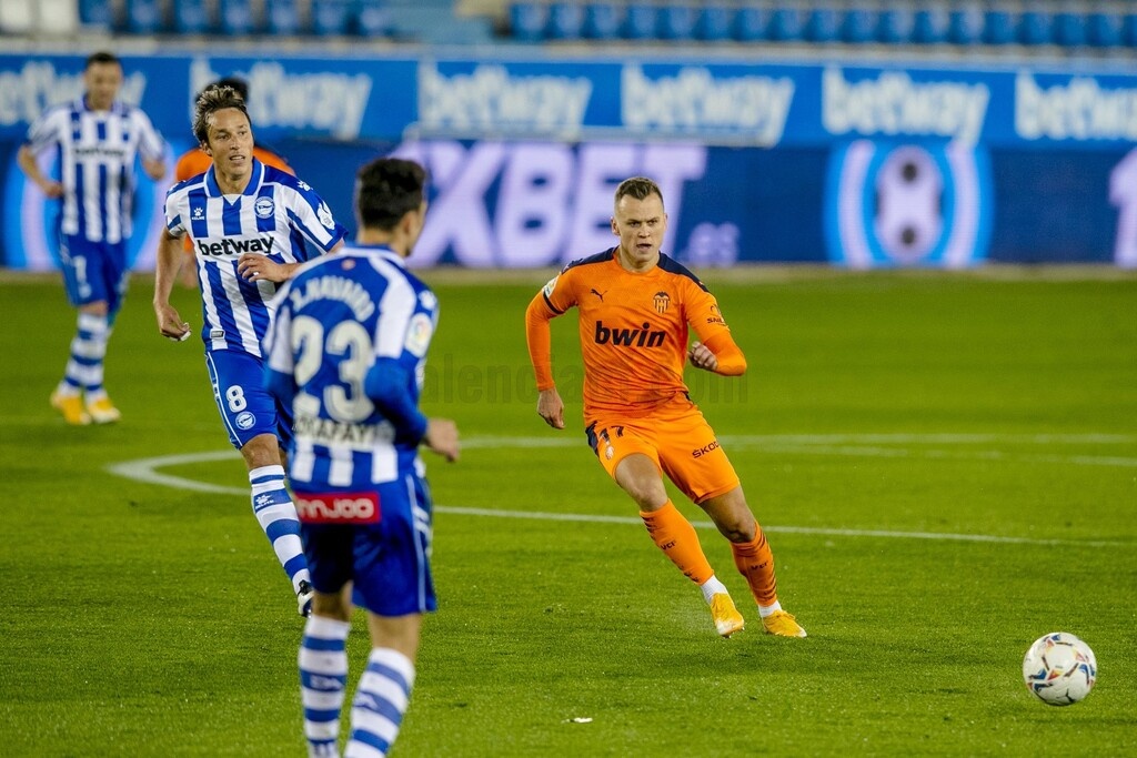 La Liga: Ζωντανή η Βαλένθια στο θρίλερ με την Αλαβές (video+photos)