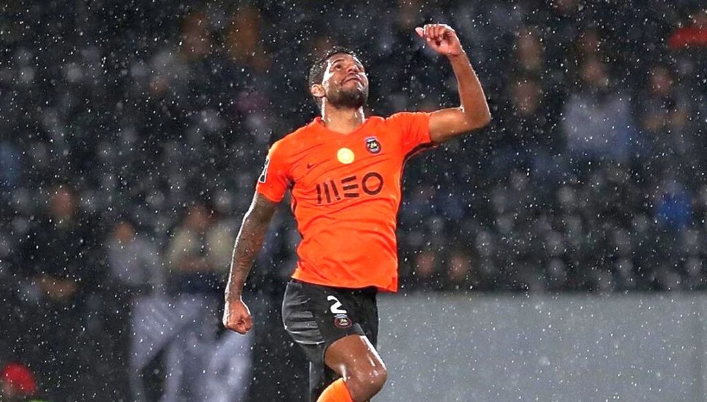 Ολυμπιακός: Σφήνα της Σπόρτινγκ για Ρέις (video+photos)