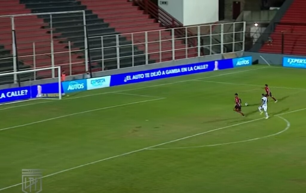 Σε κενή εστία, χωρίς τερματοφύλακα:  Η χαμένη ευκαιρία της χρονιάς! (video+photos)