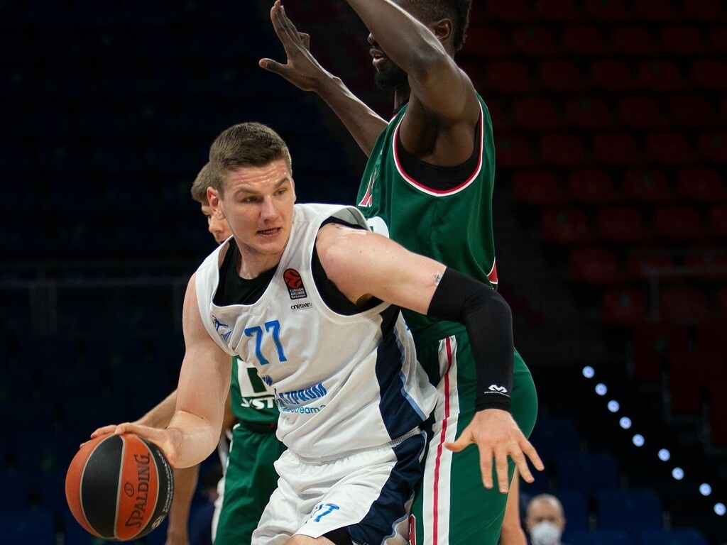 Μπασκόνια-Ζενίτ Αγ. Πετρούπολης 70-77: «Διπλό» με Πονίτκα και Γκουντάϊτις!