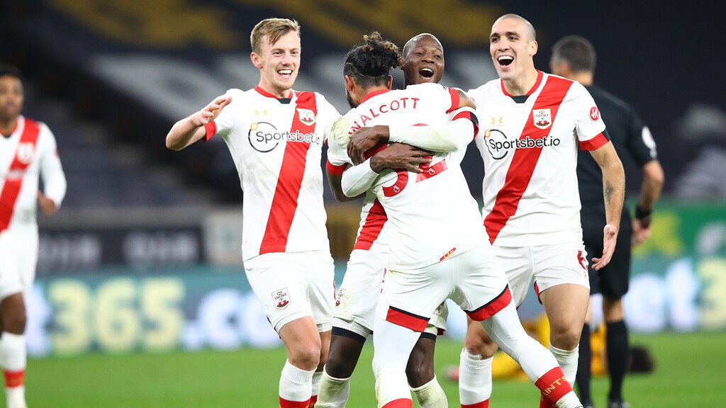 Premier League: Οι «Λύκοι» φρέναραν τους «Άγιους» (photos)