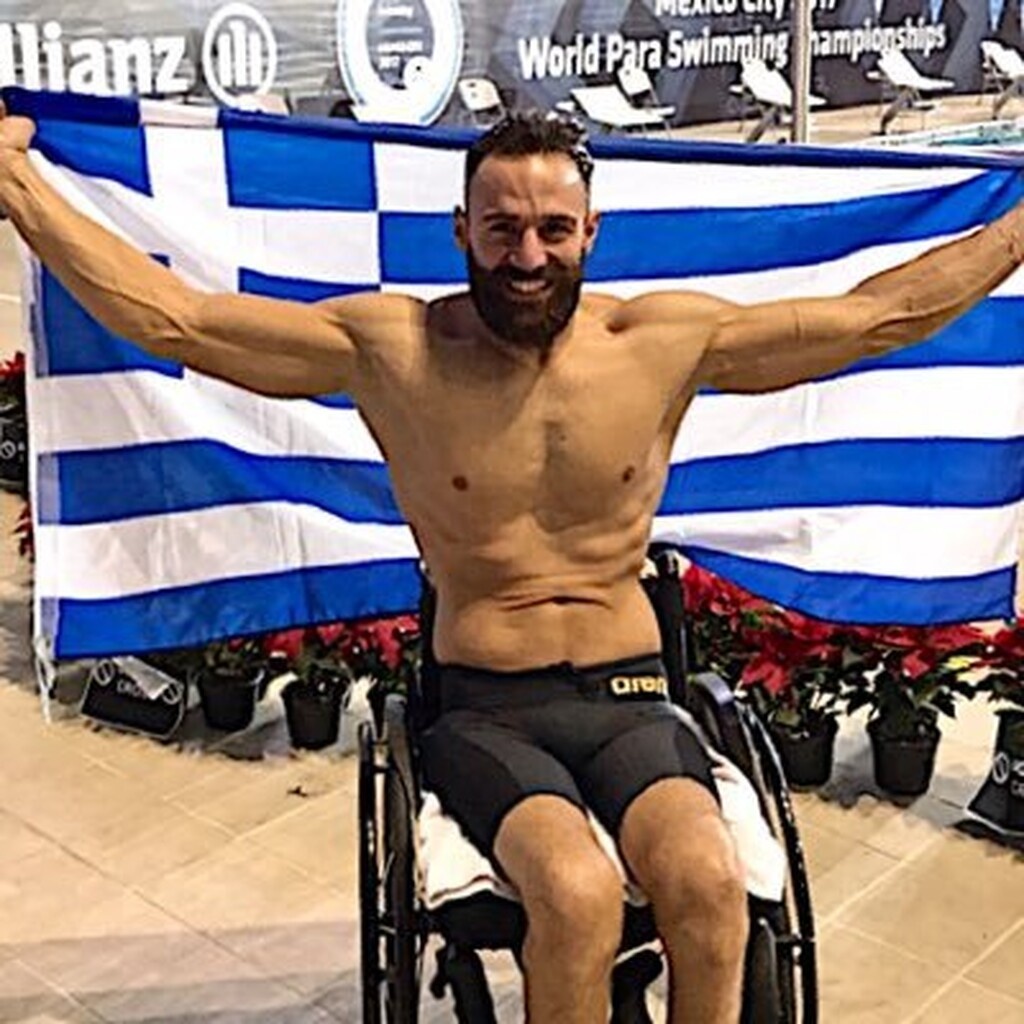 Μπούκαραν στο σπίτι Έλληνα παραολυμπιονίκη και του έκλεψαν τη δάδα (photos)