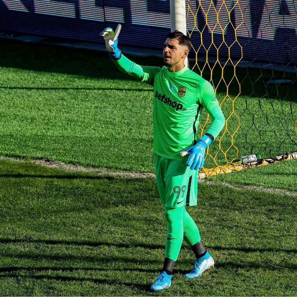 Σιαμπάνης: «Κάνω τον σταυρό μου να νικήσουμε τον Ολυμπιακό» (photos)