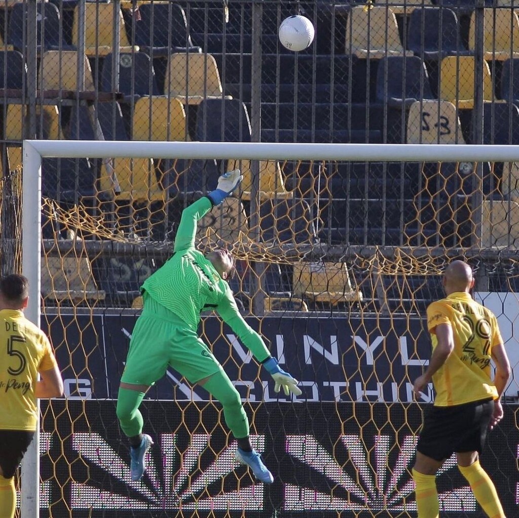 Σιαμπάνης: «Κάνω τον σταυρό μου να νικήσουμε τον Ολυμπιακό» (photos)