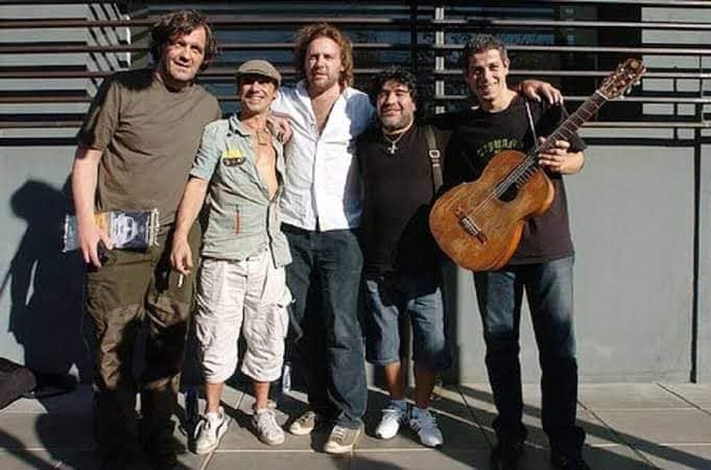 Μαραντόνα: Ο χιλιοτραγουδισμένος… (Videos & Photos)