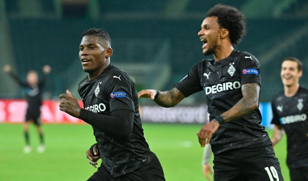 Champions League: Η Γκλάντμπαχ διέλυσε ξανά τη Σαχτάρ, γκολάρα ο Εμπολό! (video+photos)