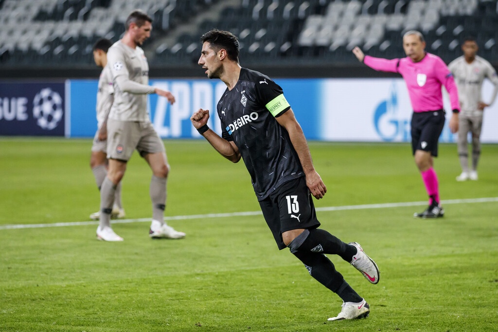 Champions League: Η Γκλάντμπαχ διέλυσε ξανά τη Σαχτάρ, γκολάρα ο Εμπολό! (video+photos)