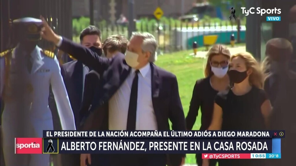 Ντιέγκο Μαραντόνα: Έξαλλοι με τον πρόεδρο! (Photos & Video)