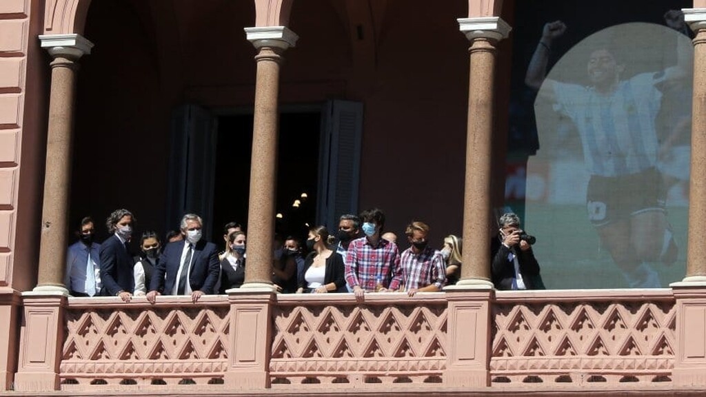 Ντιέγκο Μαραντόνα: «Υπερβολική χρήση δράσης» σύμφωνα με τον πρόεδρο της Αργεντινής! (Photos)