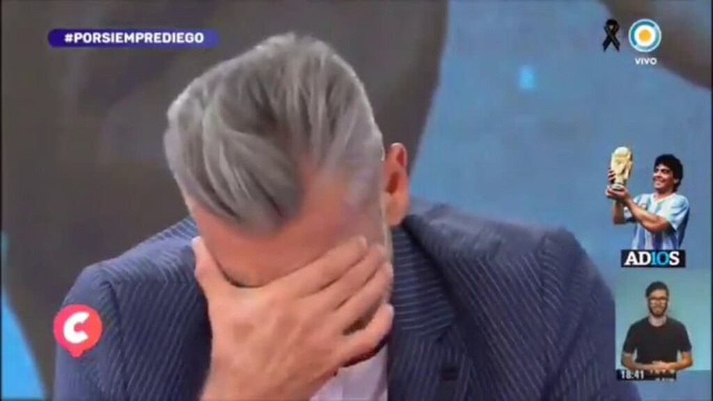 Ντιέγκο Μαραντόνα: Λύγισε on air ο Γκοϊκοετσέα (video+photos)
