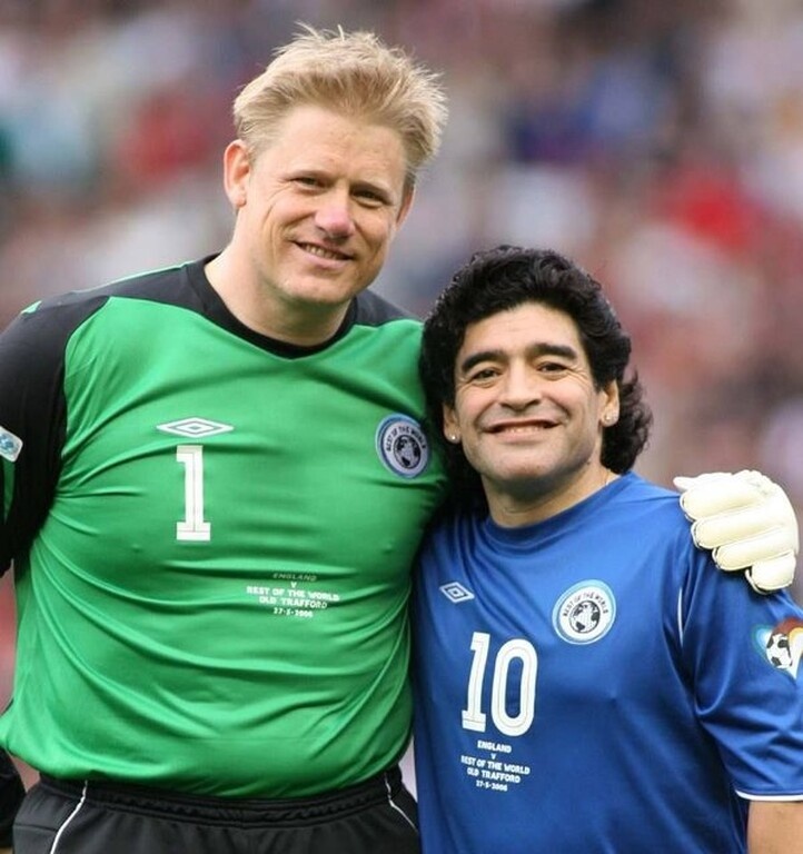 Ντιέγκο Μαραντόνα: Οι καλύτεροι προσκυνούν τον κορυφαίο! (Video & Photos)