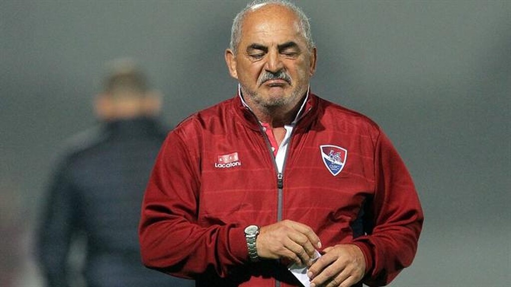 Θλίψη - Πέθανε διάσημος προπονητής στα 67 του - Το αντίο του Μαρτίνς (photos)