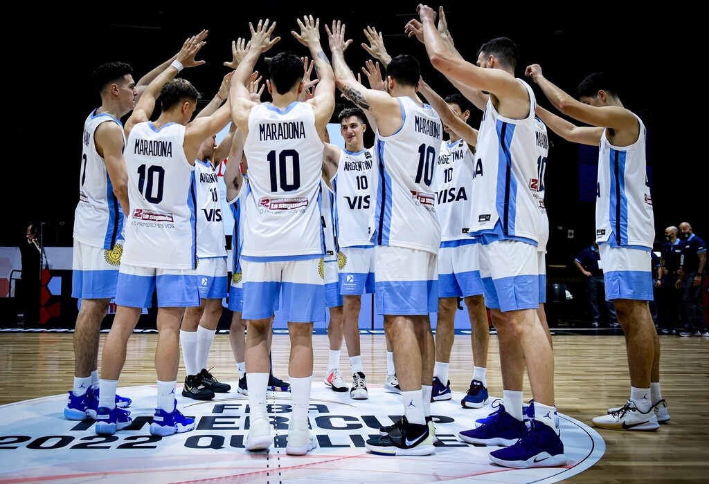 Ντιέγκο Μαραντόνα: Συγκινητικός φόρος τιμής από την Εθνική μπάσκετ (photos)