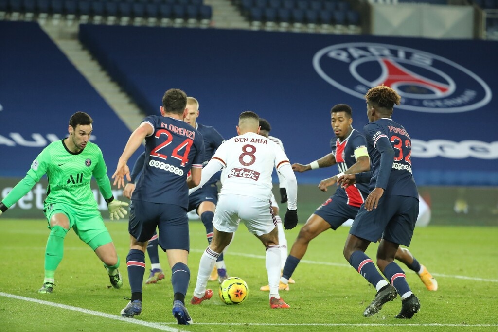 Ligue 1: Ψυχωμένη η Μπορντό οδήγησε σε γκέλα την Παρί Σ.Ζ.! (video+photos)