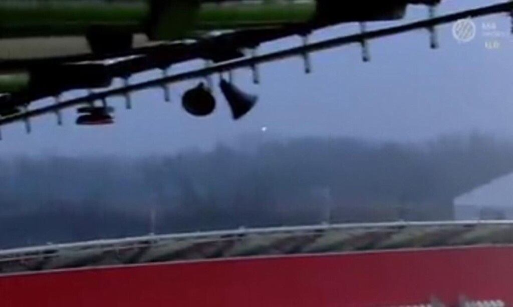 Έστειλε την μπάλα στα... περιστέρια - Το σουτ του Έλληνα παίκτη που έγινε viral (video+photos)