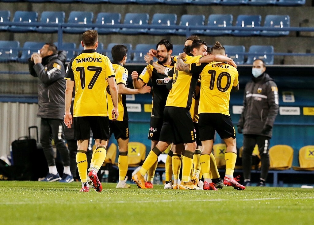 Super League: Η βαθμολογία μετά τα παιχνίδια της Κυριακής (29/11)