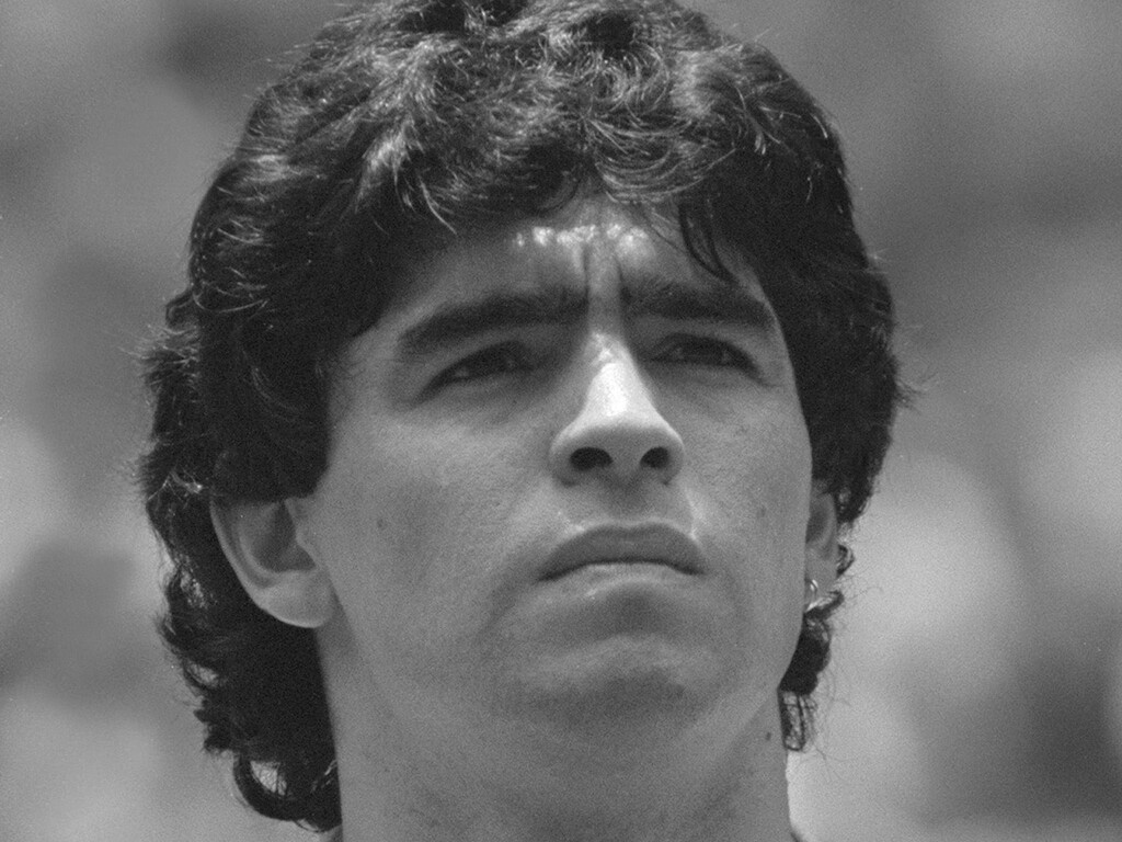 Δέος: Ο Μαραντόνα στους ουρανούς! (Photos)