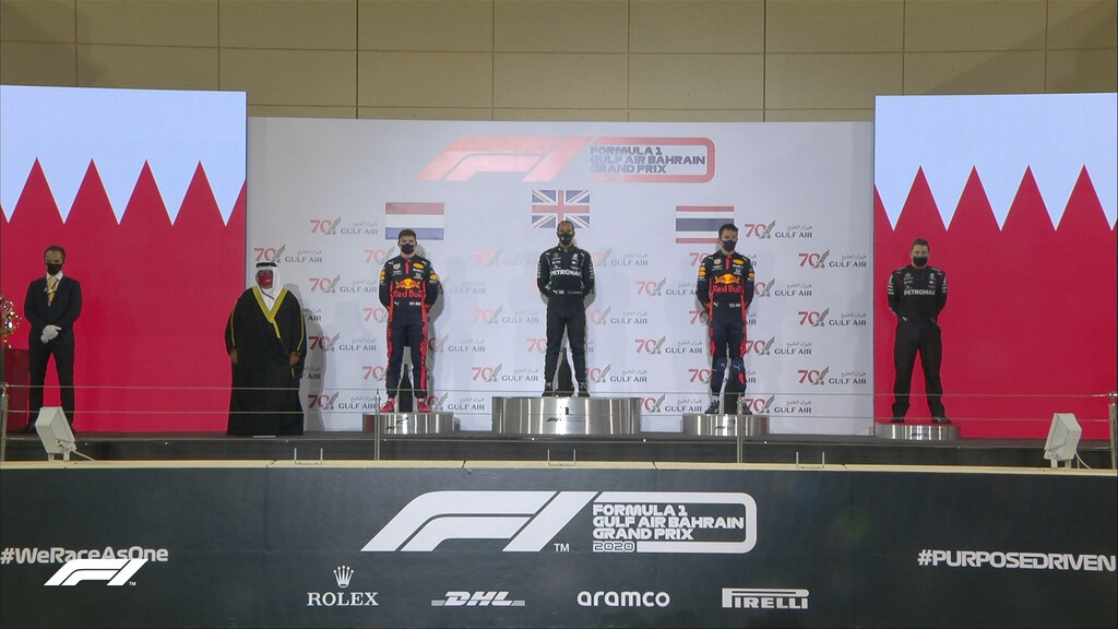 Formula 1: Και ο Χάμιλτον το «βιολί» του (video+photos)