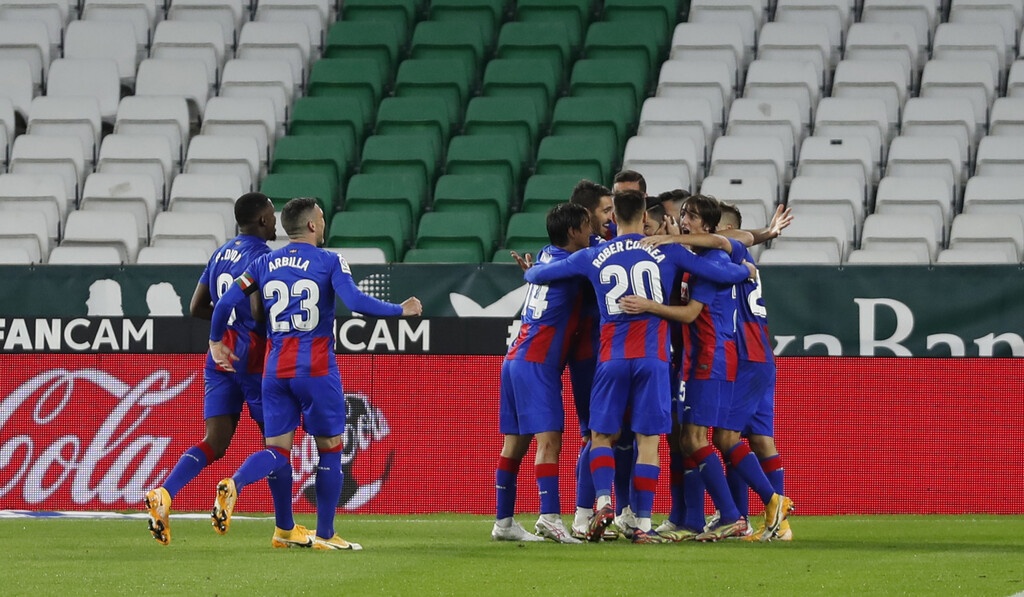 La Liga: Η Εϊμπάρ εκτέλεσε την Μπέτις στη Σεβίλλη! (video+photos)