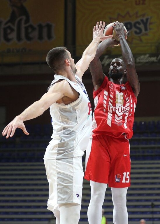 Μπάγερν Μονάχου: Κοντά σε Γκιστ