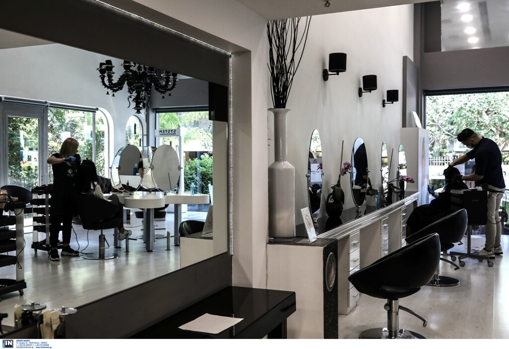 Άρση lockdown - Κομμωτήρια: Πότε ανοίγουν