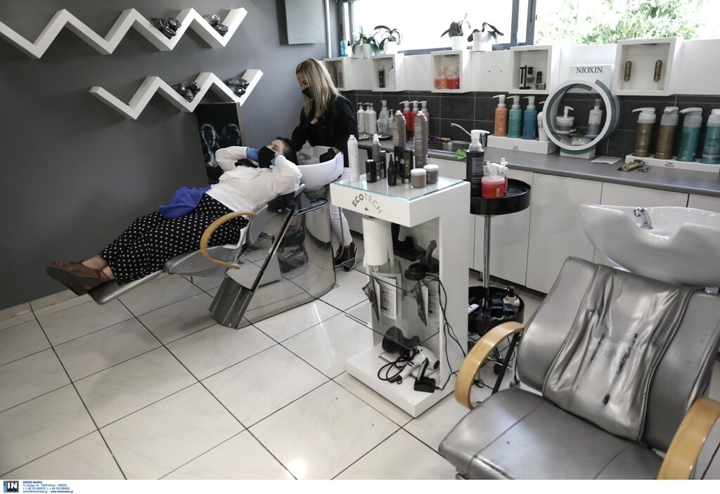 Άρση lockdown - Κομμωτήρια: Πότε ανοίγουν