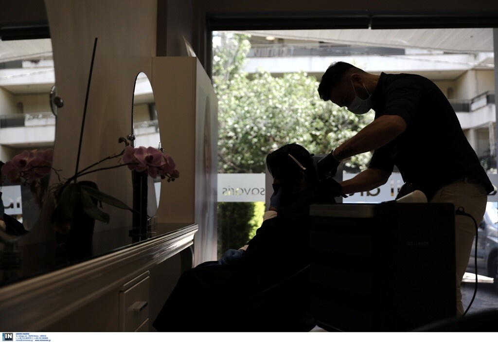 Άρση lockdown - Κομμωτήρια: Πότε ανοίγουν