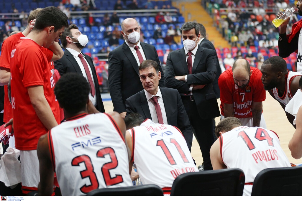 ΤΣΣΚΑ Μόσχας-Ολυμπιακός: Χαμός με Μπαρτζώκα, «άντε γαμ...ου» στους διαιτητές και αποβολή (video)