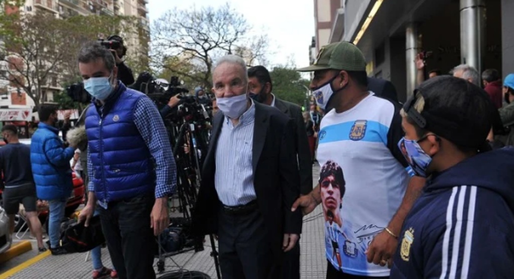 Ντιέγκο Μαραντόνα: Καυστικός ο πρώην γιατρός του Ντιεγκίτο (photos)