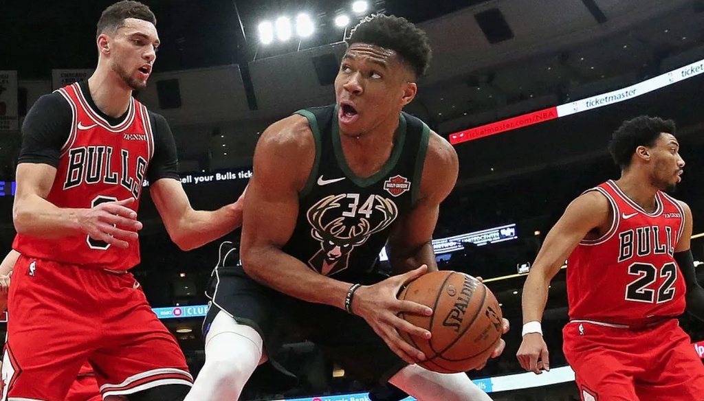 NBA: Η απίθανη παρουσίαση των Μπουλς για τους Μπακς (video+photos)