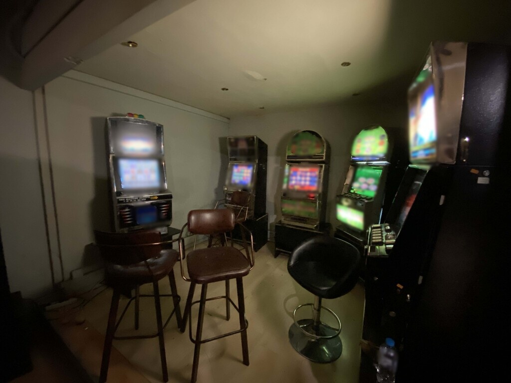 Χειροπέδες σε 4 άτομα που αψήφησαν το lockdown για να τζογάρουν παράνομα