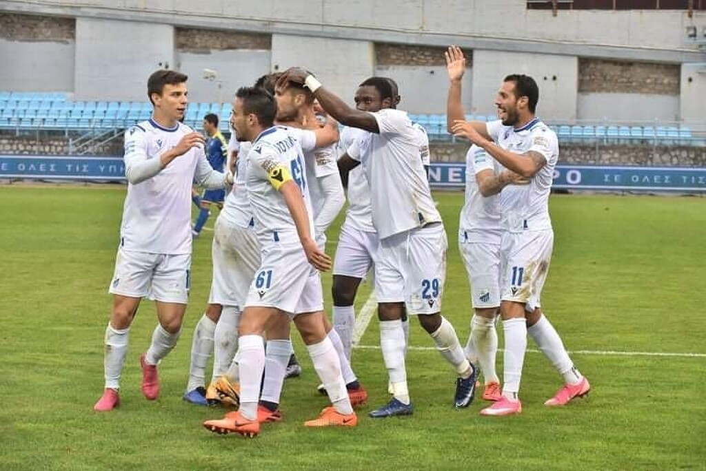 Λαμία: Εκτός αποστολής Βύντρα, Βασιλακάκης