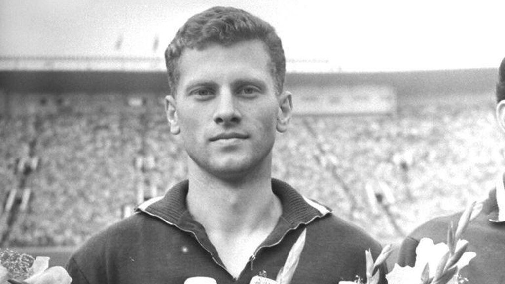 Θλίψη: «Έφυγε» θρύλος της δεκαετίας του 60' (photos+video)