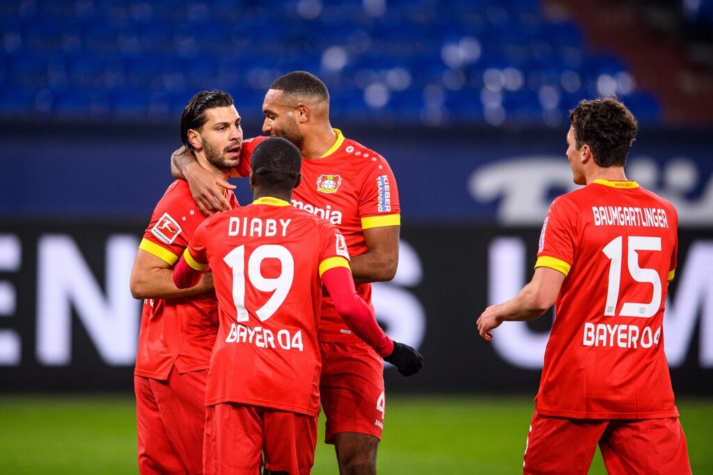 Bundesliga: Η Λεβερκούζεν σάρωσε τη Σάλκε κι ανέβηκε δεύτερη (videos)