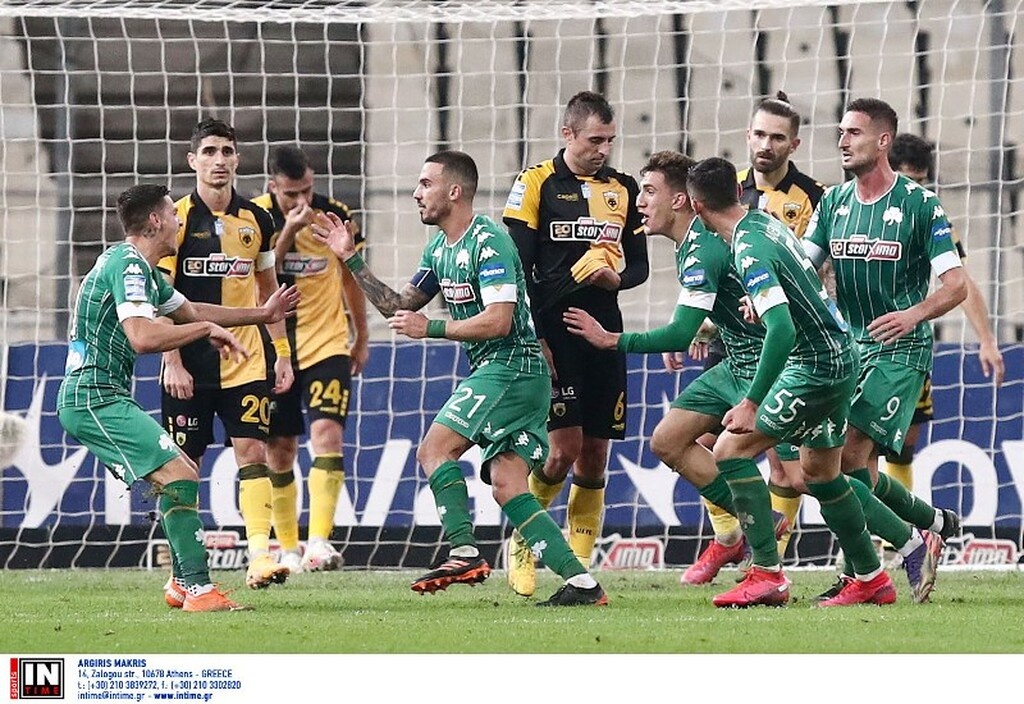 Παναθηναϊκός:  Η χαρά των παικτών, το… δώρο του Μπόλονι, το καμπανάκι από τους παλιούς στο ημίχρονο!