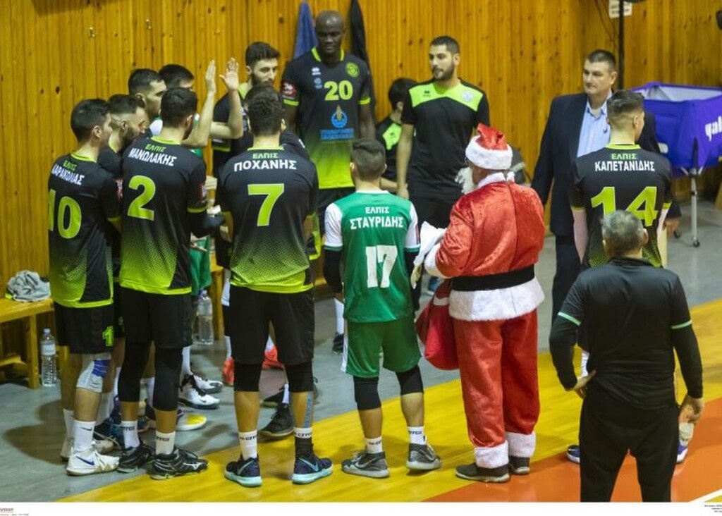 Κορονοϊός-Βόλεϊ: Αθλητής θρηνεί τρία μέλη της οικογένειας του