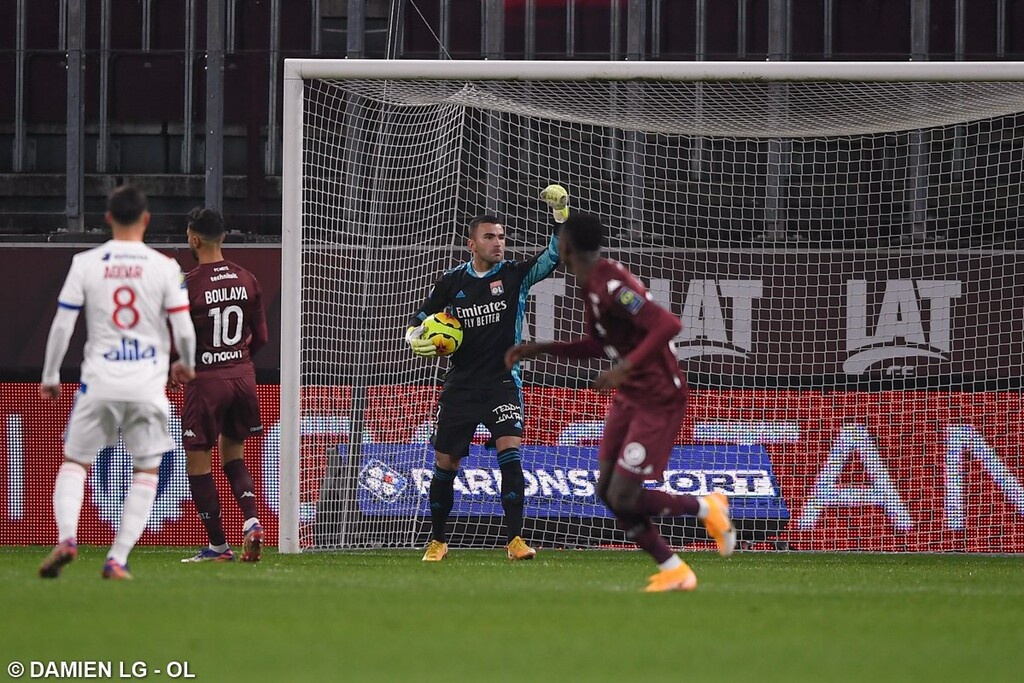 Ligue1: Τριάρα η Λιόν και δεύτερη θέση (photos)