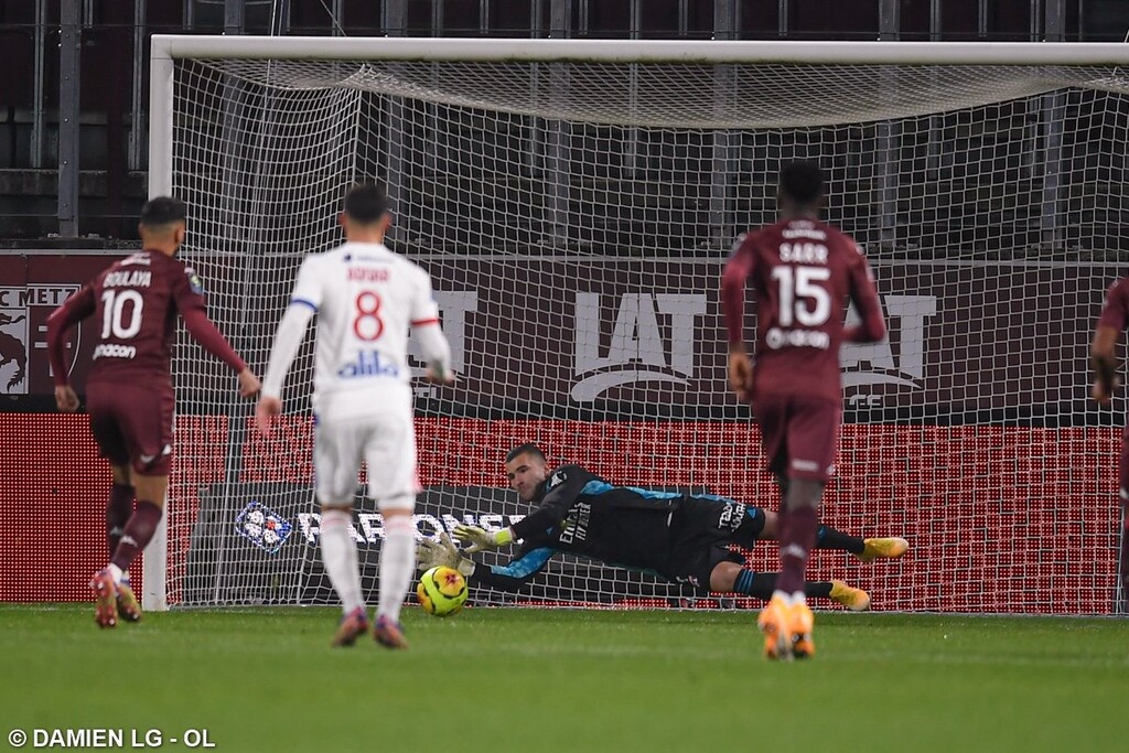 Ligue1: Τριάρα η Λιόν και δεύτερη θέση (photos)