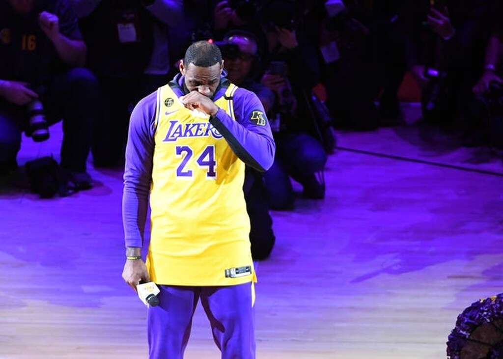 NBA: Συγκίνησε ο Λεμπρόν για Κόμπι - Η κίνηση που κανείς δεν περίμενε (photos)