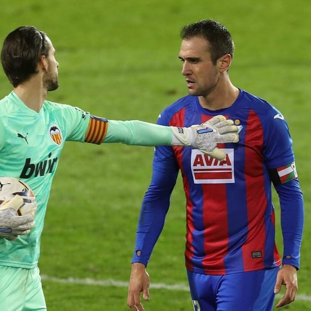La Liga: Η Βαλένθια δέχθηκε μπλόκο κι από την Εϊμπάρ (video+photos)