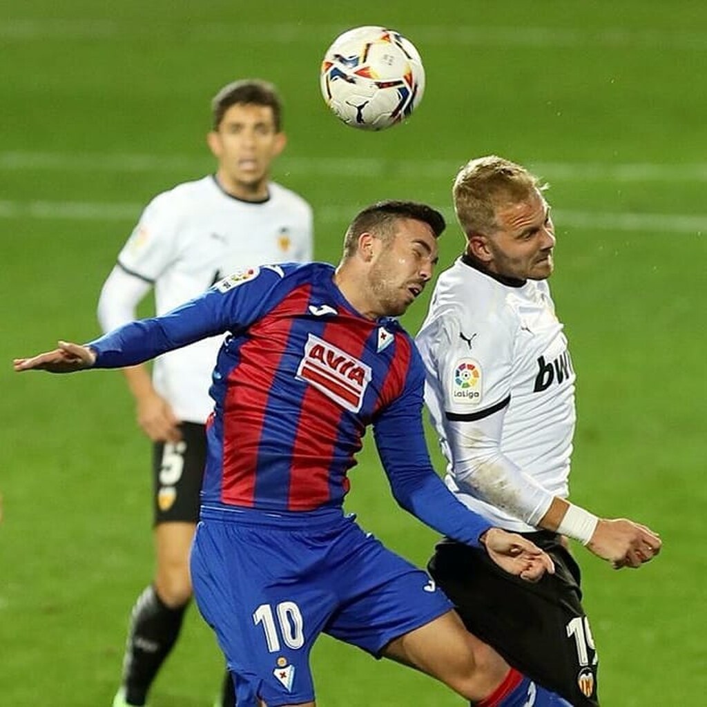 La Liga: Η Βαλένθια δέχθηκε μπλόκο κι από την Εϊμπάρ (video+photos)