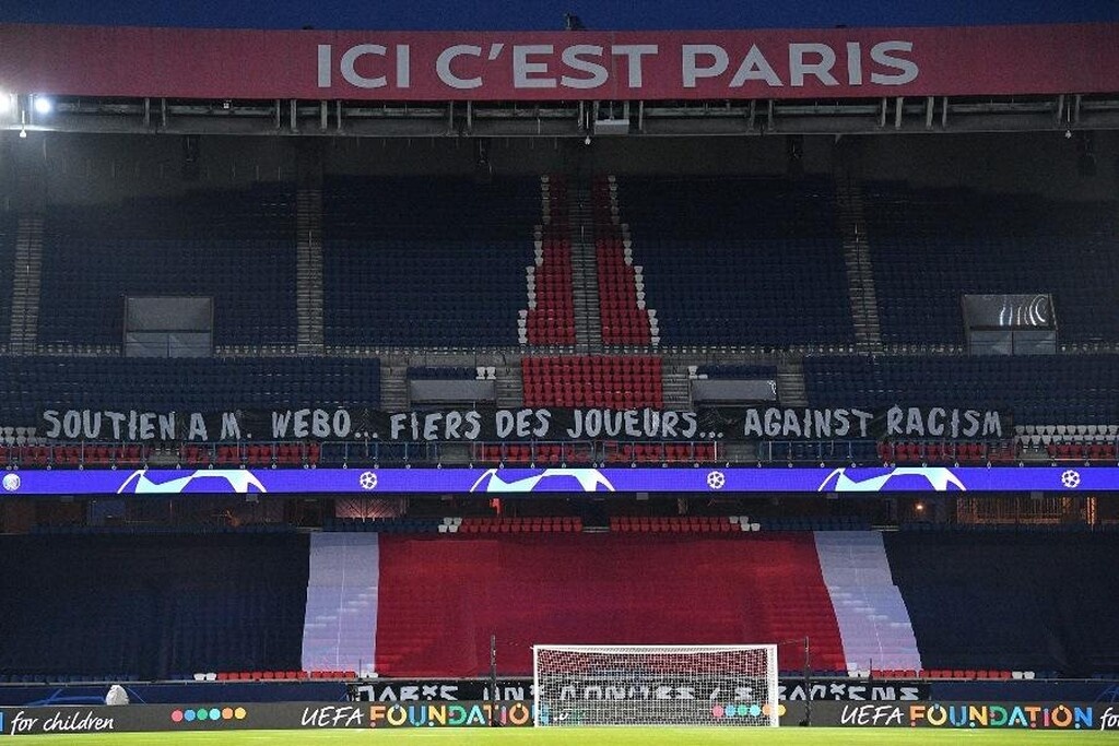 Champions League: Τρομερά πανό στο Παρί Σεν Ζερμέν-Μπασακσεχίρ (photos)