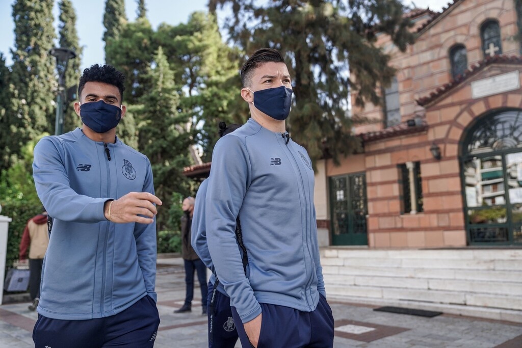 Ολυμπιακός-Πόρτο: Η βόλτα των «δράκων» στην Αθήνα (photos+video)