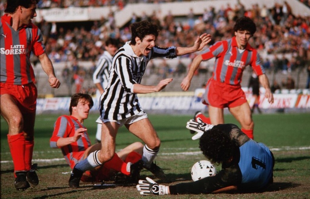 Πάολο Ρόσι: Το «μαύρο πρόβατο» που έγινε ΗΡΩΑΣ και ένωσε μια χώρα! (video)