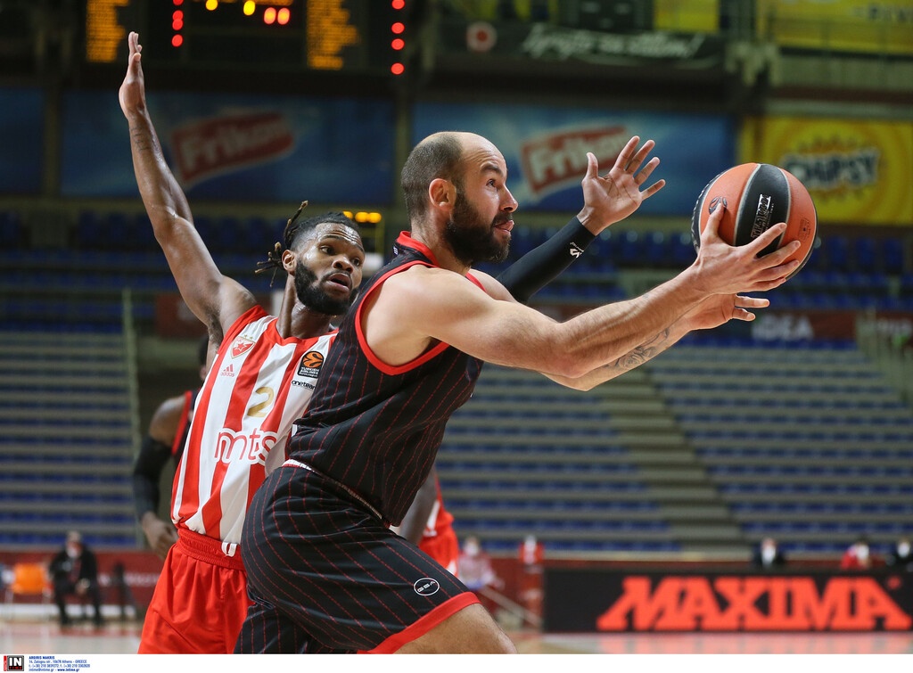 Ερυθρός Αστέρας - Ολυμπιακός: Το ιστορικό καλάθι του Σπανούλη (video)