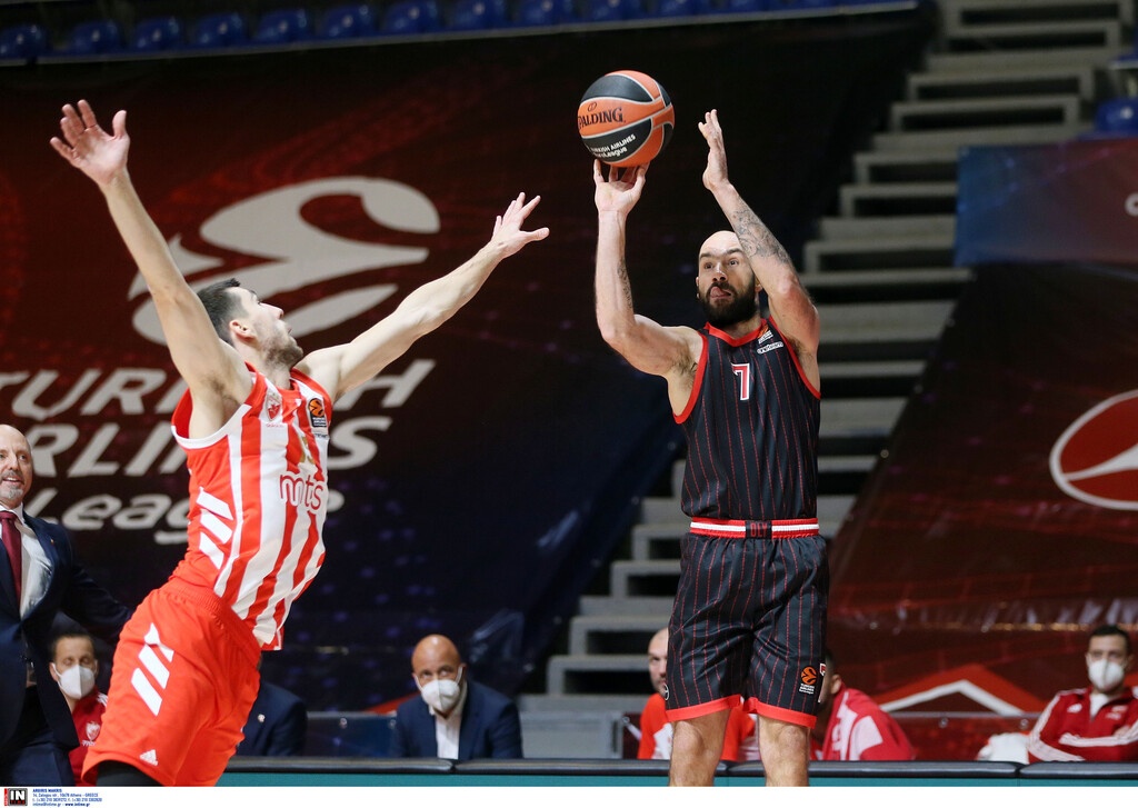 Ερυθρός Αστέρας - Ολυμπιακός: Το ιστορικό καλάθι του Σπανούλη (video)