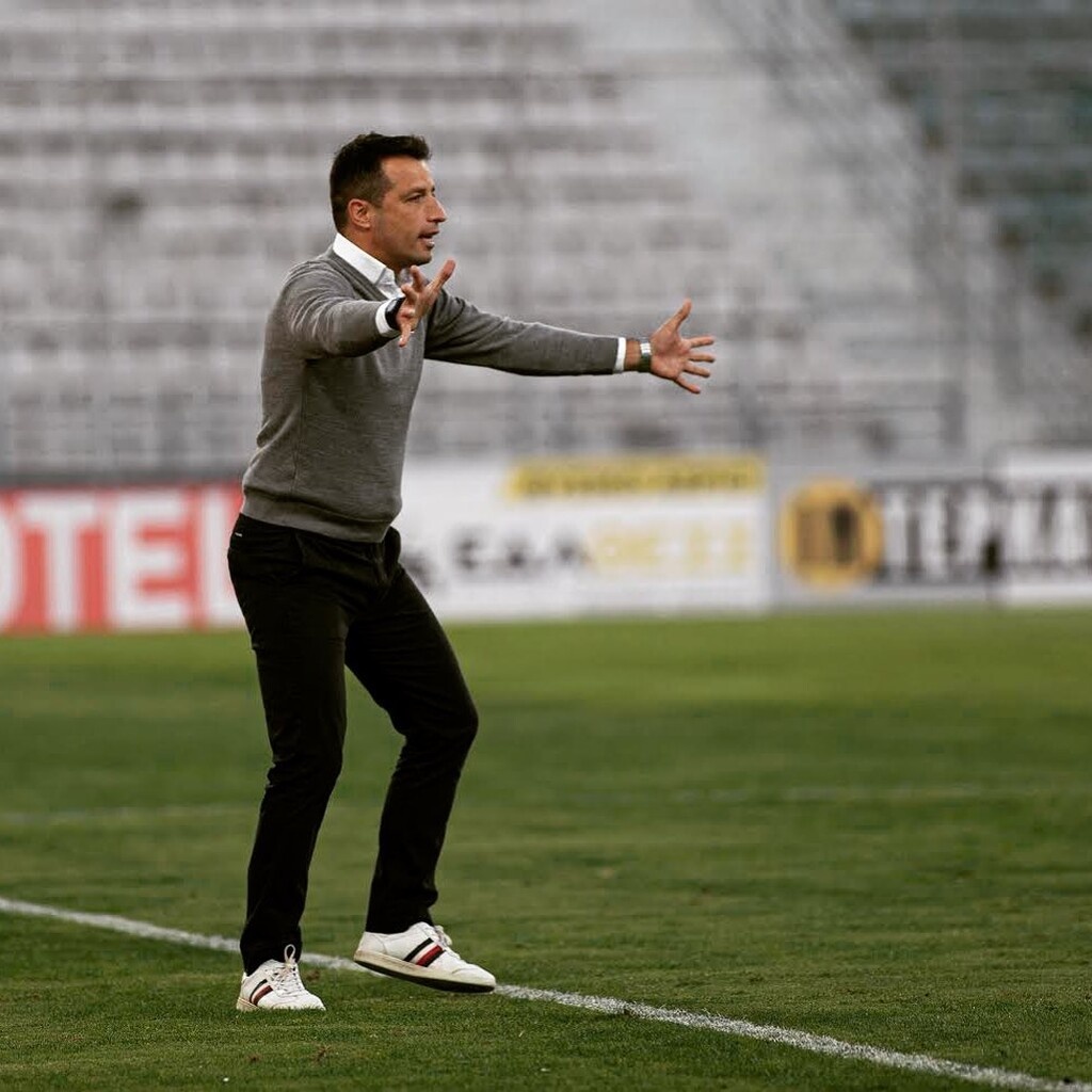 Βόλος: Η ομάδα που δεν παραδίδει τα όπλα! (videos+photos)