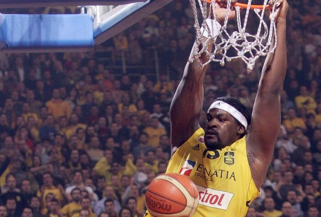 Άρης: Οι ευχές και το «ευχαριστώ» στο Σοφοκλή Σχορτσιανίτη (photos)