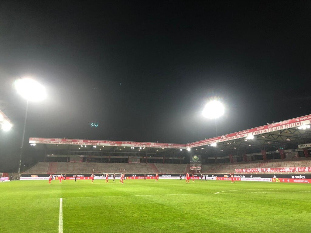 Bundesliga: Κόλλησε η Μπάγερν και συγκατοικεί με την Λειψία στην κορυφή (video)
